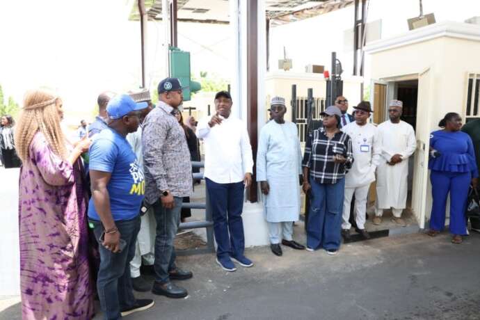 17735895726972889223739397426634