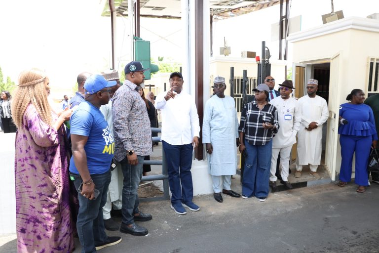 17735895726972889223739397426634