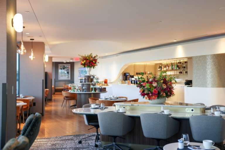 sh_lax_newd1lounge_2143